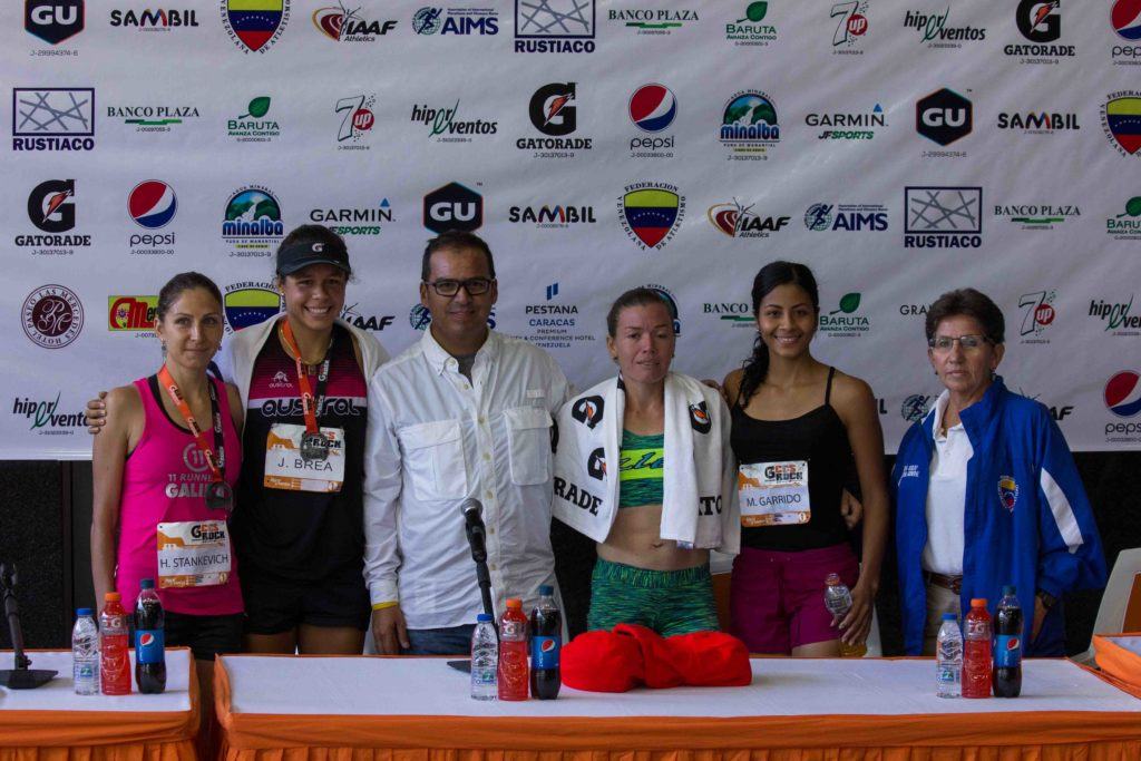 Podio femenino Caracas Rock 2017