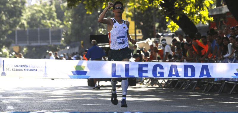 Fondistas colombianos se llevan la victoria en Media Maratón Miranda 2019