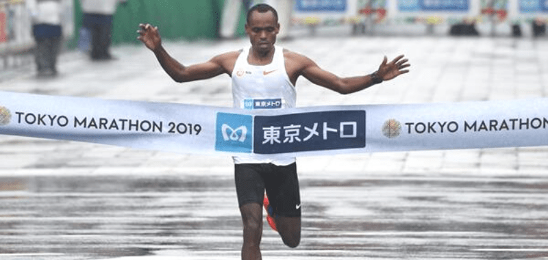 Campeones defensores Legese y Aga lideran grupo élite de la Maratón de Tokio 2020